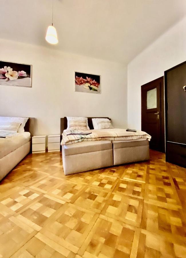 Spacious Cozy Apartments In Centre Prague Extérieur photo